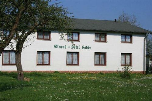 Strand-Hotel Lobbe Exterior photo